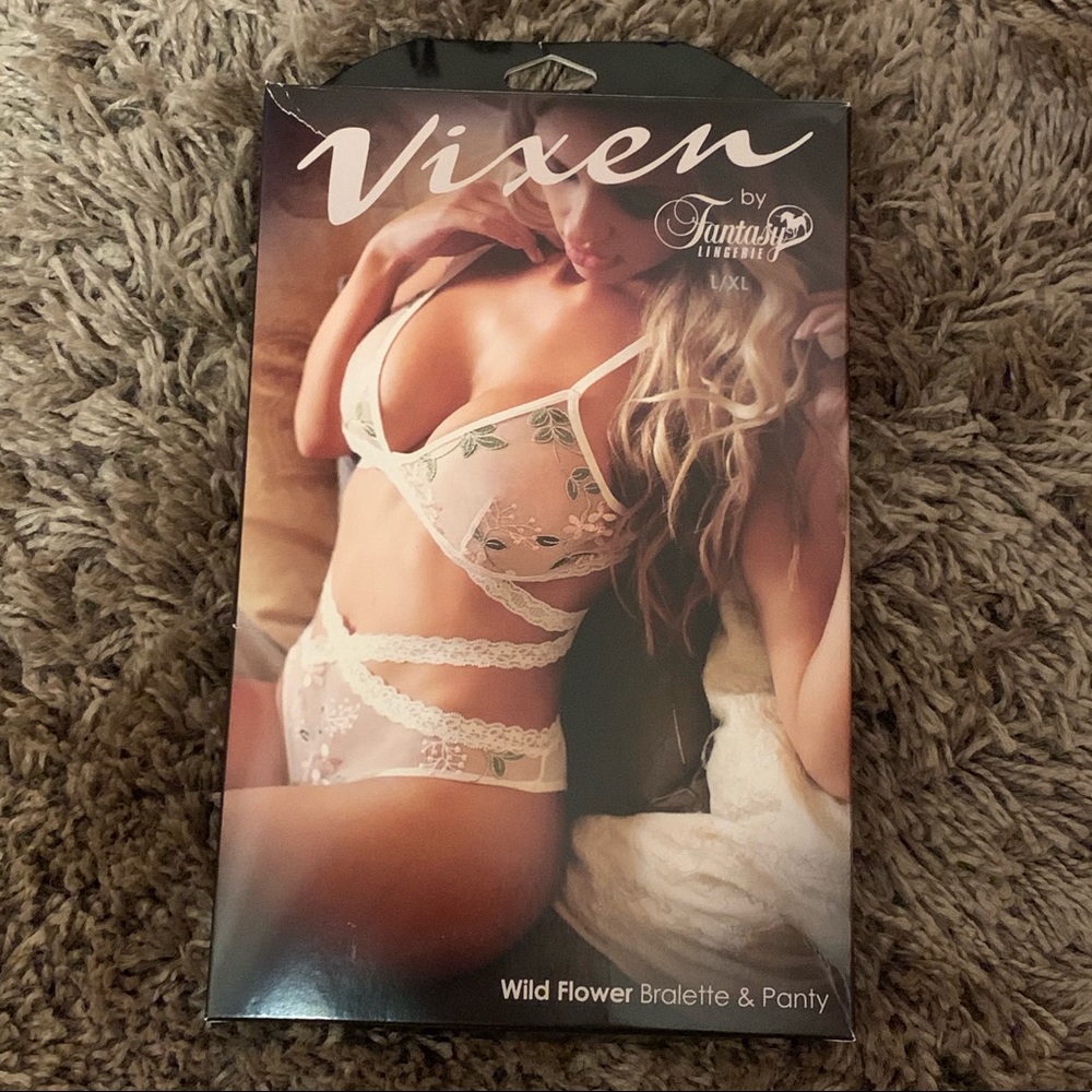 Vixen Lingerie Set - image 1